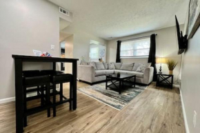 Great Value New Middletown Apartment Free Laundry